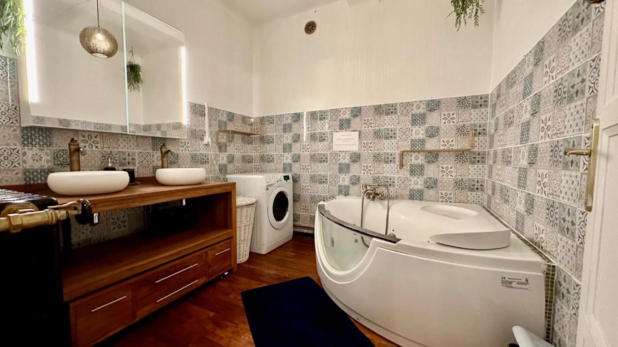 Appartement Chaleureux Hyper Centre 80M2 Кан Экстерьер фото